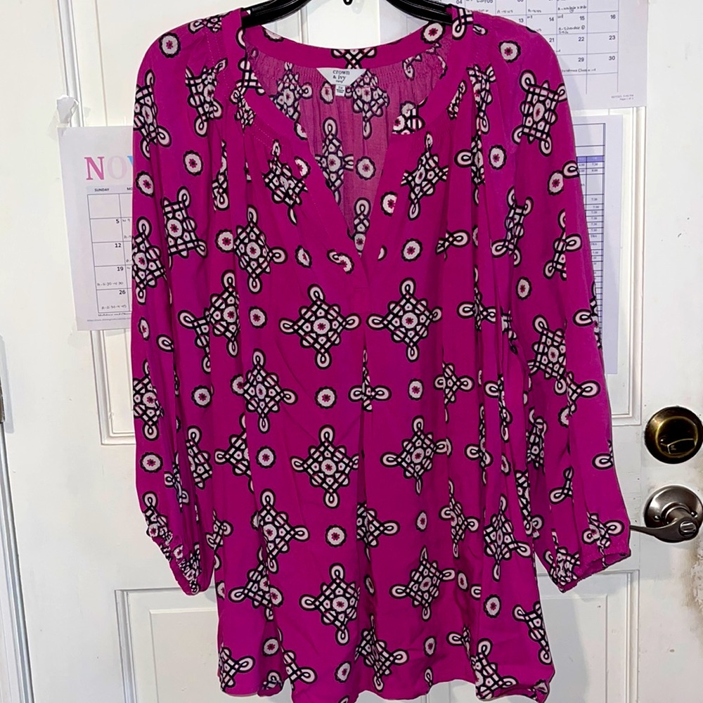 Crown & Ivy blouse